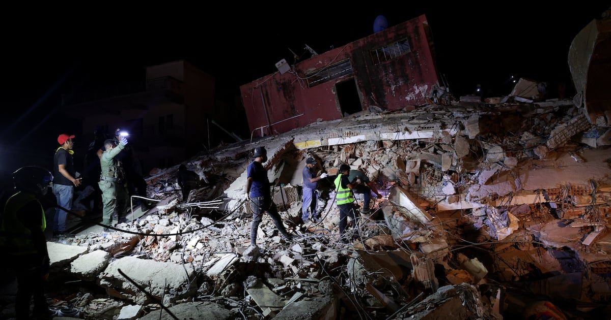 Autoridades devem restringir o acesso a La Guaira, epicentro da destruição Reuters/Gaby Oraa