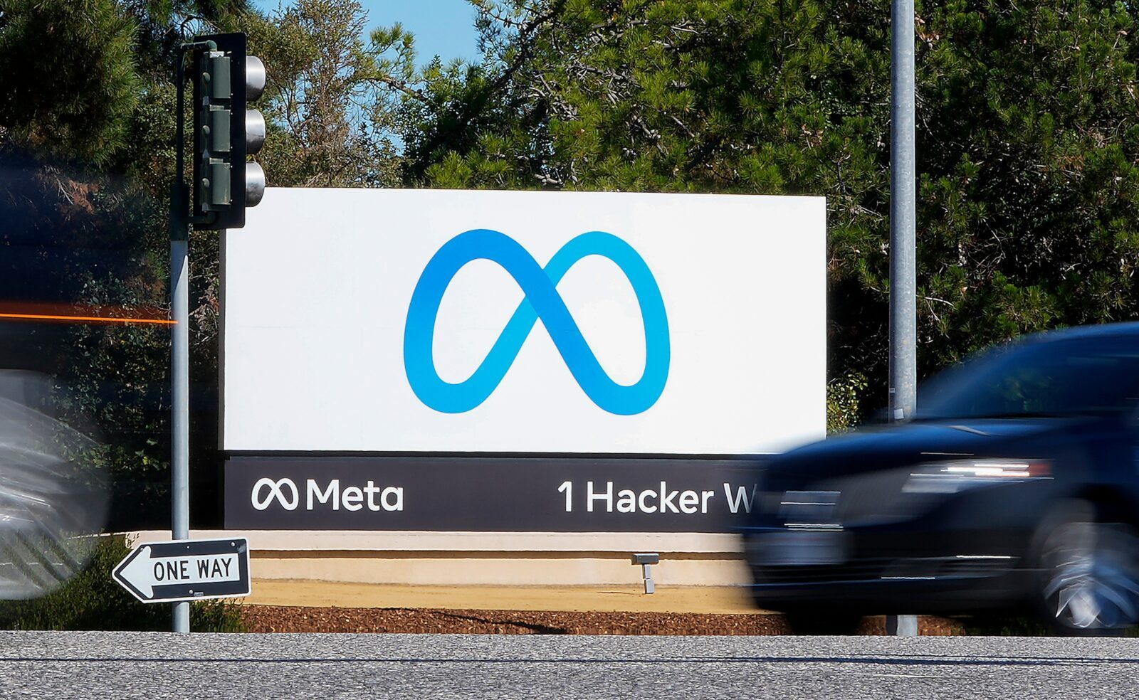 Logo da Meta, empresa dona do Instagram e Facebook. — Foto: Tony Avelar/AP