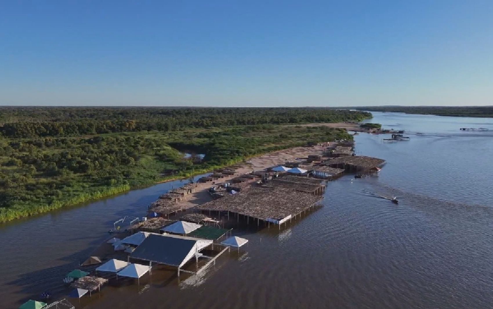 Chuvas tardias elevam o nível do Rio Araguaia em Goiás — Foto: Reprodução/TV Anhanguera